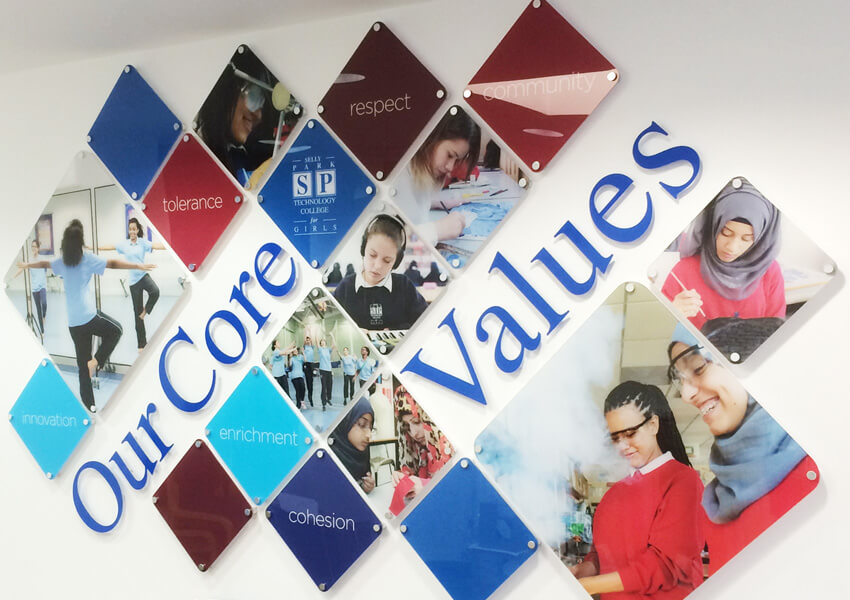WALL_DISPLAYS_CASE_STUDY_SELLYPARK_2