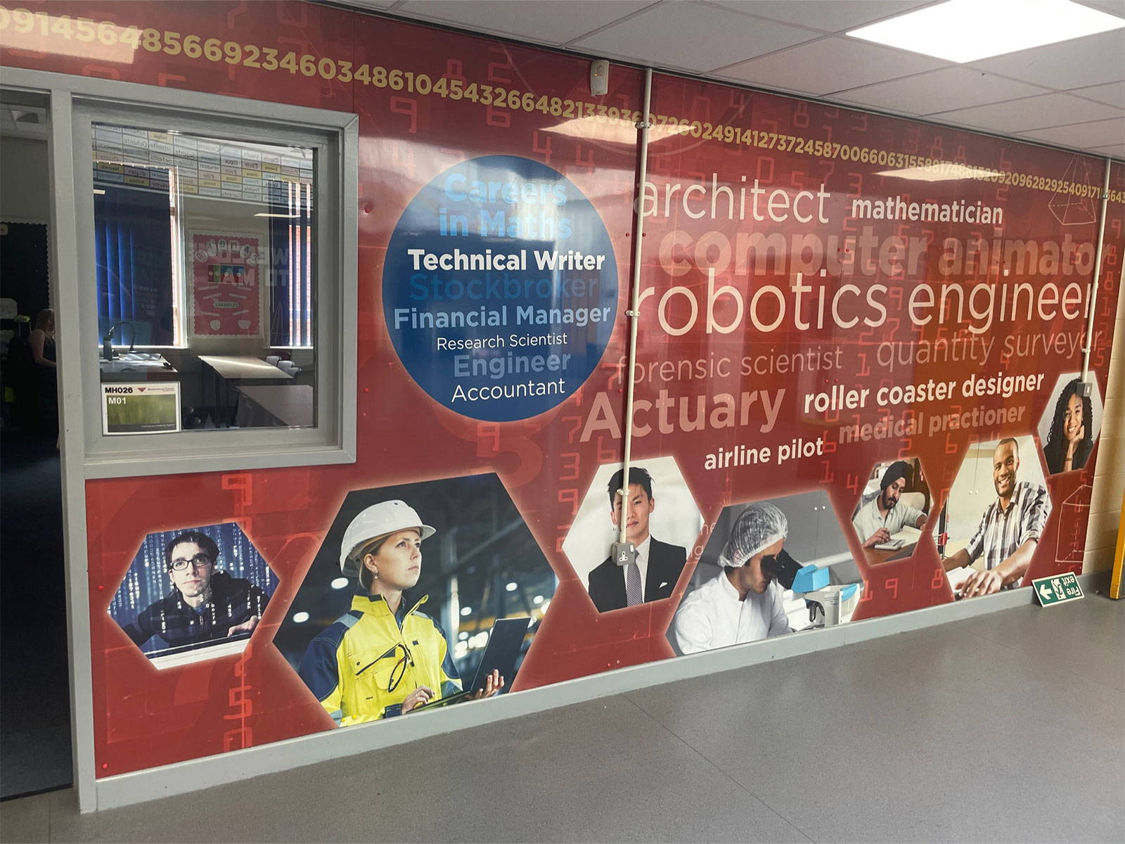 The neat, flush finish of our Dibond panels around the corridor fittings.